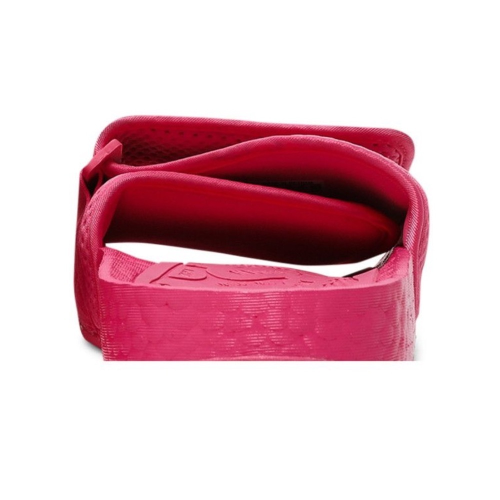 Pharrell x Adidas Boost Slide 'Semi Solar Pink, Chancletas, HU, Unisex - NWT - Picture 15 of 15